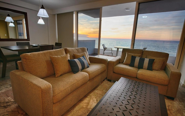 Costa Sur Resort & Spa