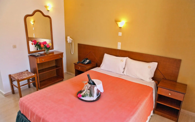 Pasiphae Hotel