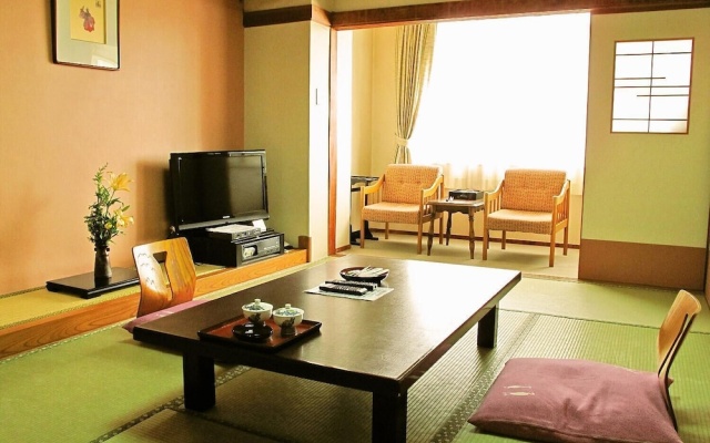Yunogo Grand Hotel – Guest Rooms – Mimasaka