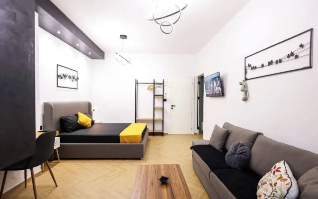 Grandstay Central 105