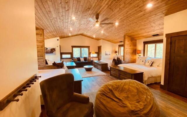 Yellowstone Crossing Lodge