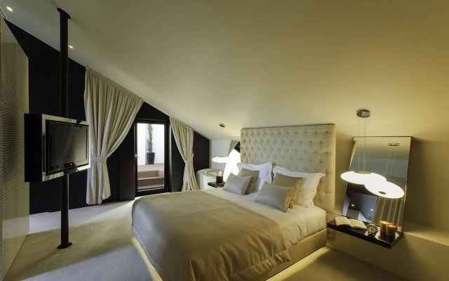 9Hotel Mercy