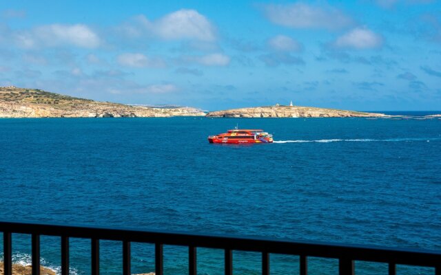 Islet Seafront Apartment Corner Terrace