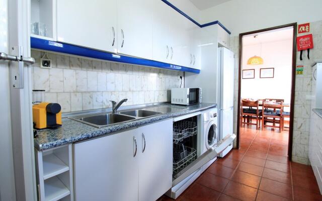 Albufeira Traditional Villa With Pool by Homing