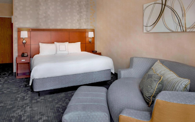 Courtyard By Marriott Hartford/Windsor Airport