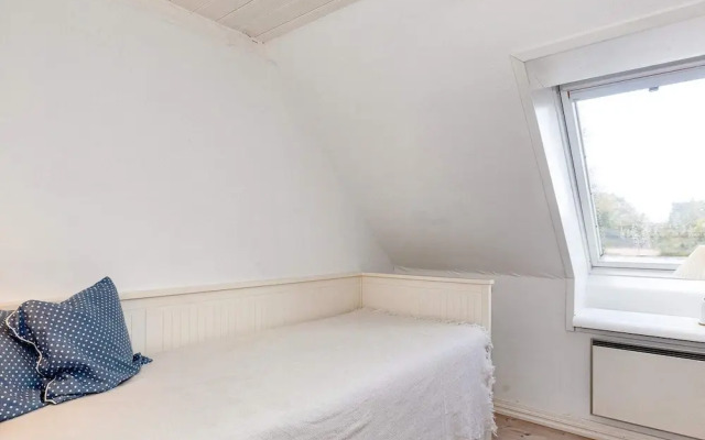6 Person Holiday Home in Albaek