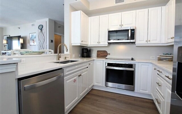 Beach Colony Tower Penthouse 16A