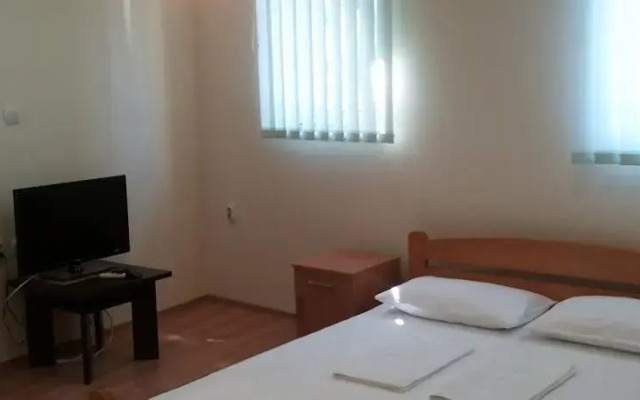Hostel Frenky