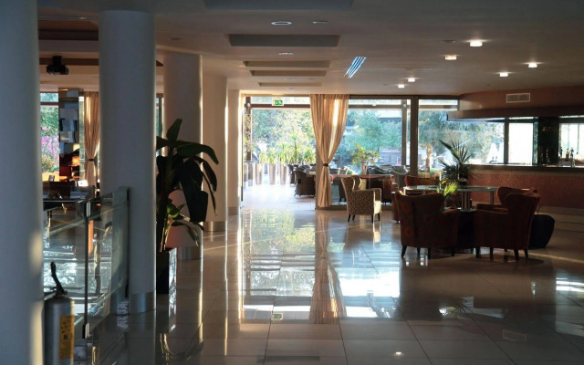 Cronwell Platamon Resort