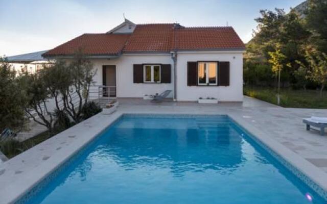 Villa stunning view in quiet area,nudist friendly