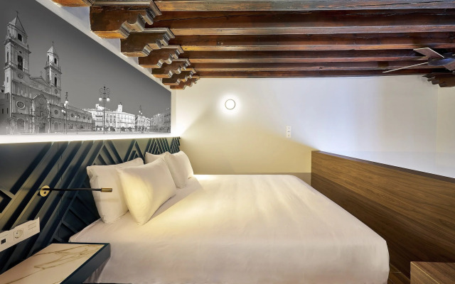 Tandem Torres De Cádiz Suites