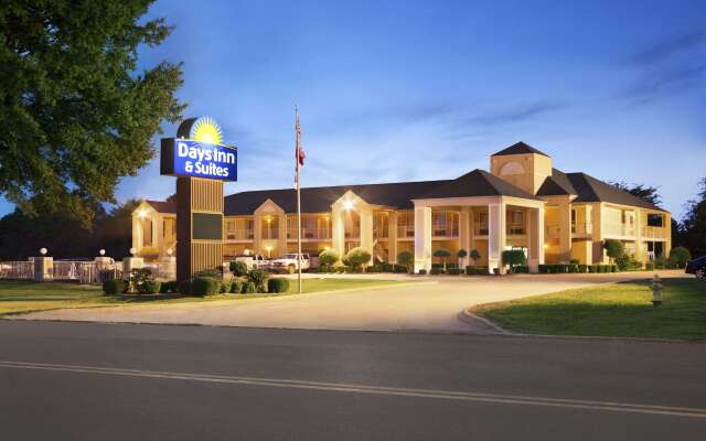 Days Inn & Suites by Wyndham Stuttgart