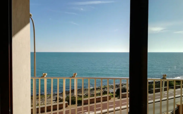 Sea View Apartment