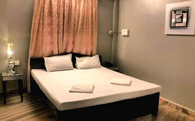 OYO 15651 Silver Palm Resort