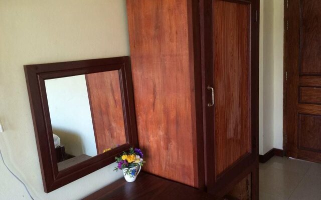 Rattana Riverside Guesthouse