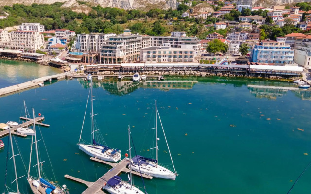 Mistral Balchik