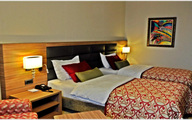 Grand Asya Hotel