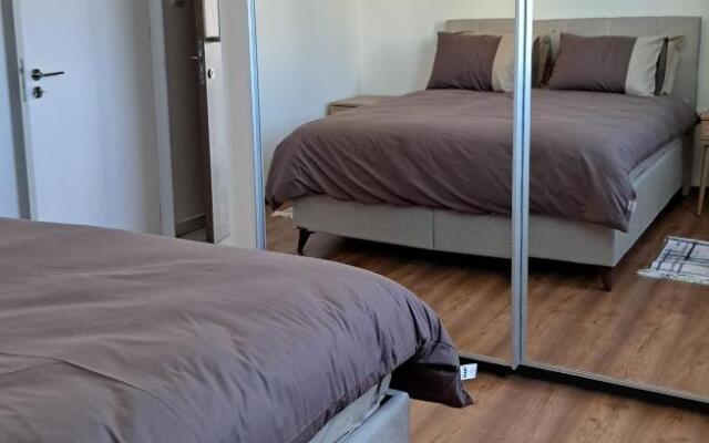 Icebuild Apartments