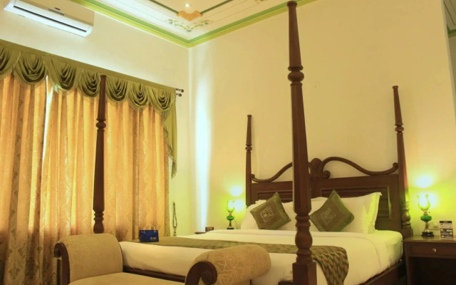 OYO 1808 near Lake Palace