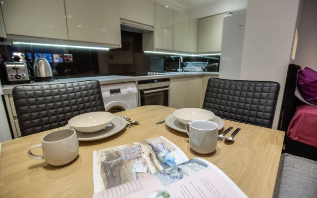 Eson2 - The York Street Nest