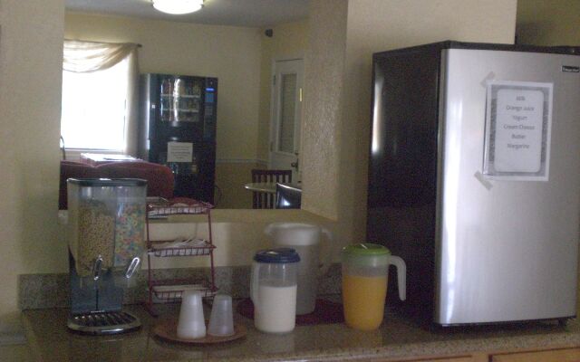 Executive Garden Titusville Hotel