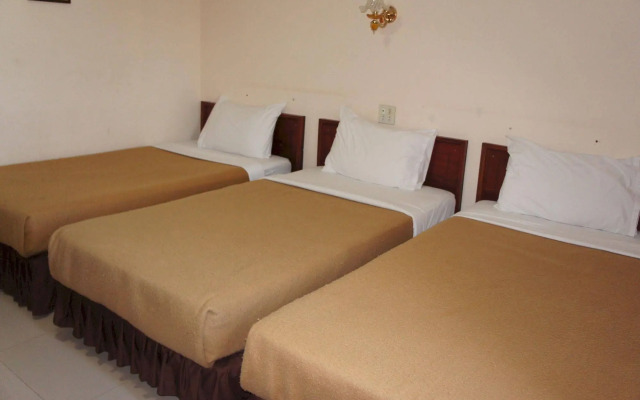 Chaleunehoung Hotel