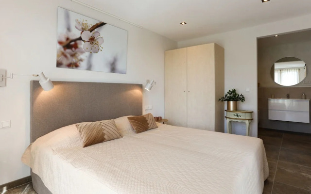 Nature House With two Bedrooms and two Bathrooms