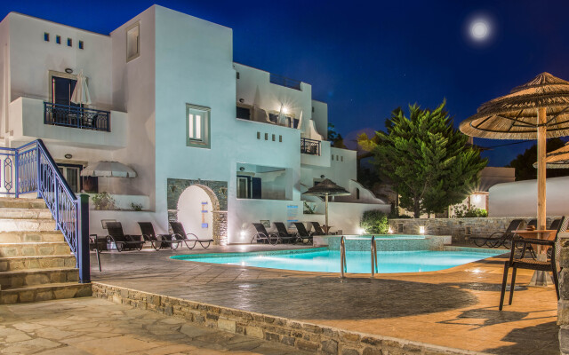 Liana Beach Hotel & Spa