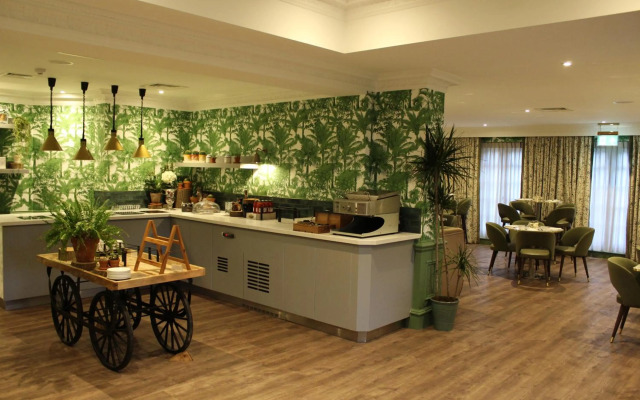 Down Hall Hotel