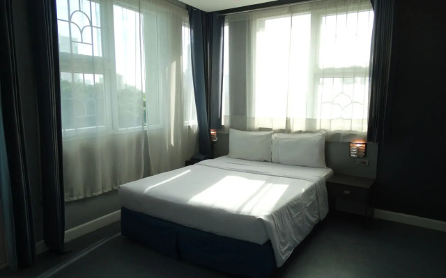 Leez Inn Malate