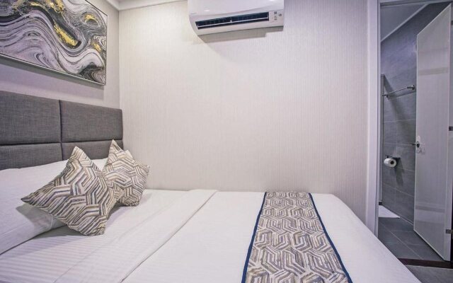 Oyo 208 Anika Suites