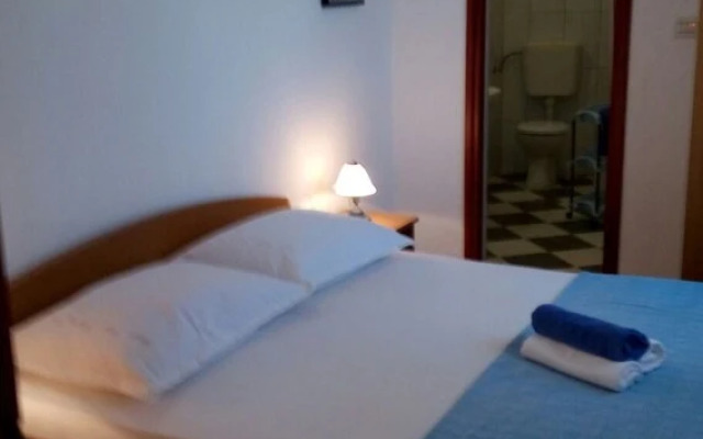 B - apt With Patio & sea View, Close to the Beach