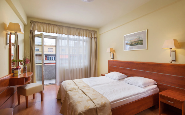 Hotel Benczur