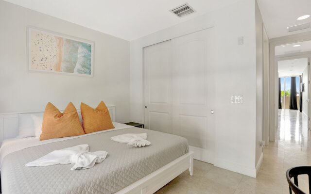 Deerfield Condo Suites by Opus