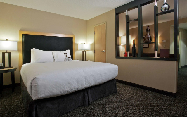 DoubleTree by Hilton Hotel Savannah Airport