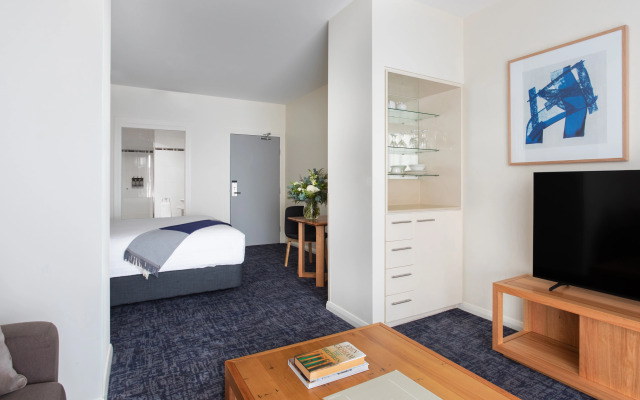 Peppers Seaport Hotel