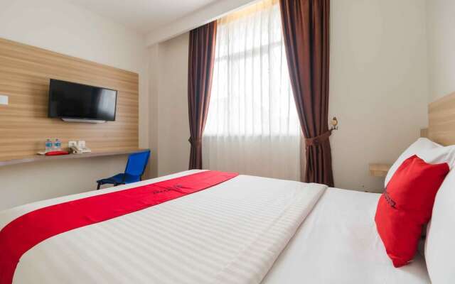 RedDoorz near Simpang Patal Palembang