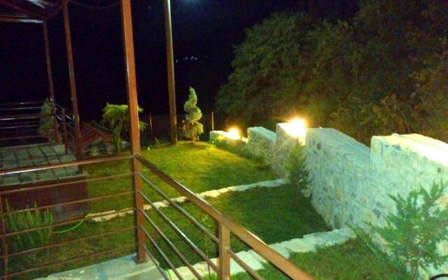 Εκαli Rooms Apartments