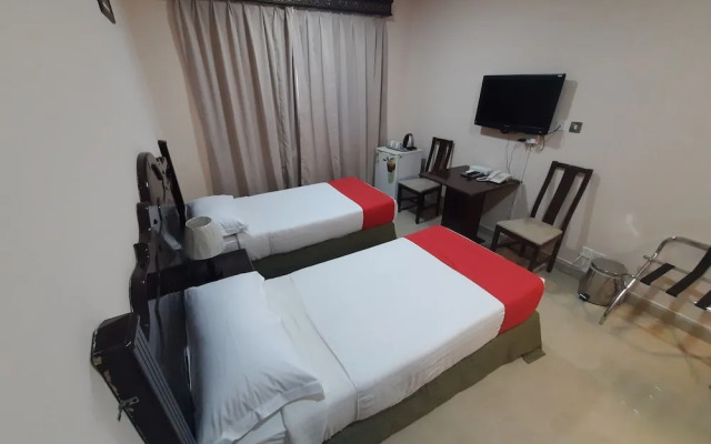 Banana Hotel