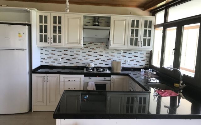 Karabina Village Houses