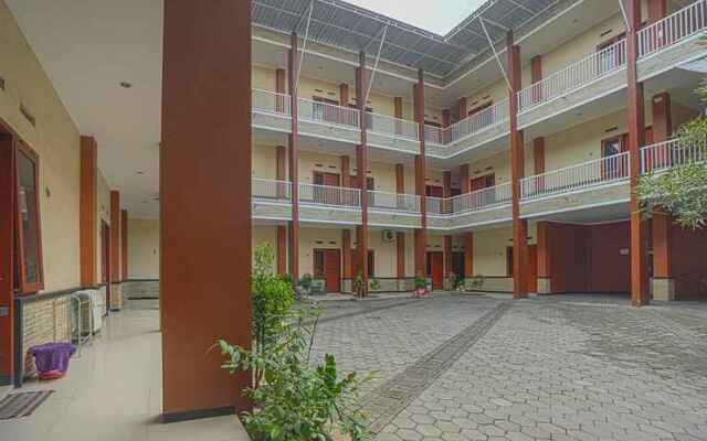 OYO 90466 Roemah Singgah & Kost Ekslusif