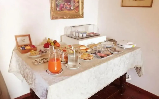 Ape Rosa Relais
