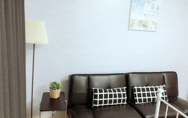 Sunny House At Nanba Tsutenkaku