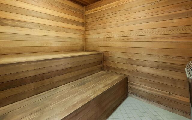 Stony Plain Inn and Suites