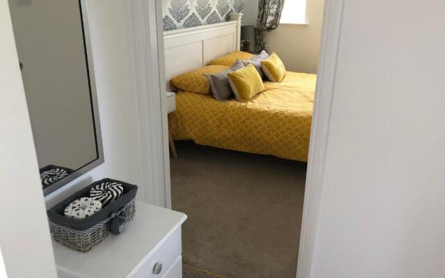 Verde Limone -The Studio and Bay View Cottage