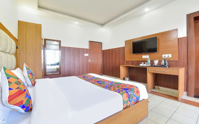 Fabhotel Green Acres