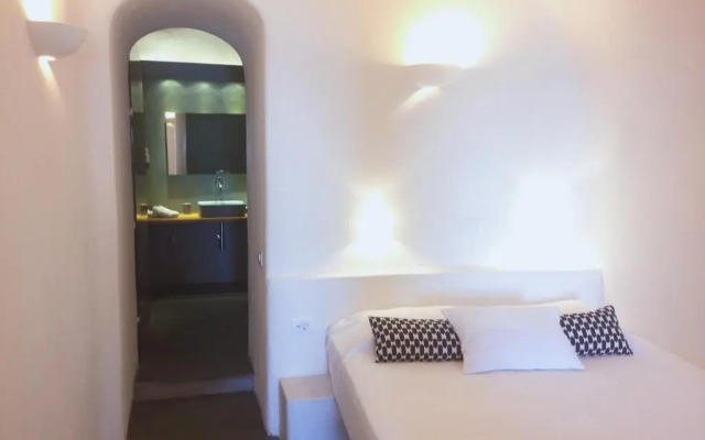 Altana Cliffside Villas