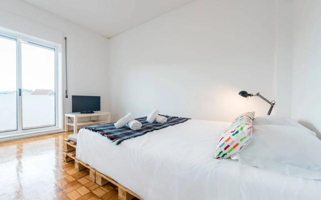 Guestready - Over the Rooftop - Balcony