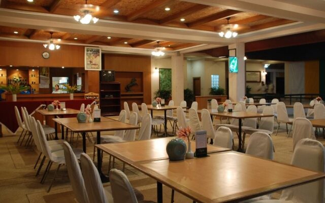 Victory Park Golf & Country Club