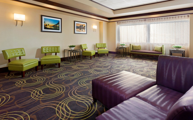Holiday Inn Clark - Newark Area by IHG - фото 5